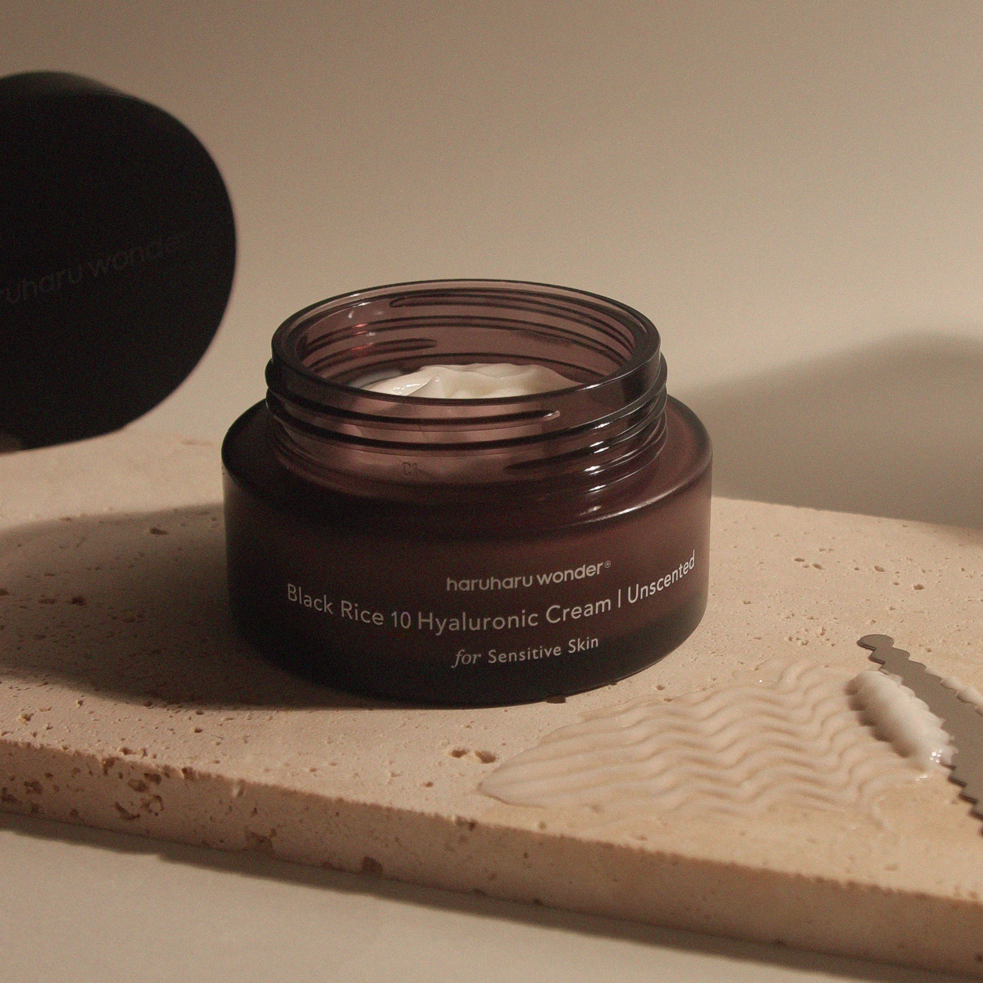 haruharu wonder Black Rice 10 Hyaluronic Cream Unscented - packaging